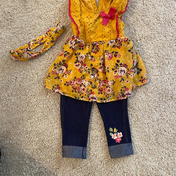 Little Lass 3 piece girls outfit. Size 24 mths